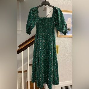 Sold on xpost. NWOT Hill House Emerald Trellis Nesli